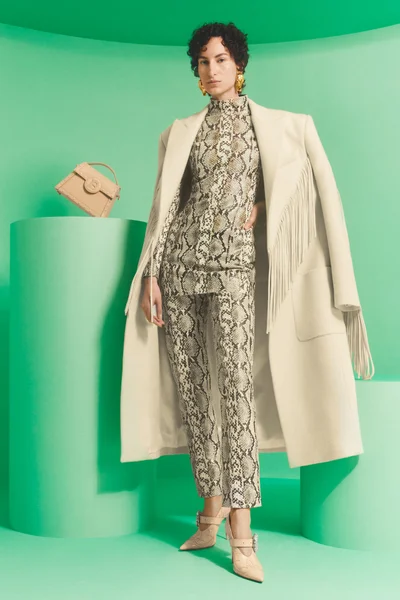 Look 32